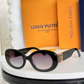Picture of Louis Vuitton Sunglasses _SKUfw76365275fw